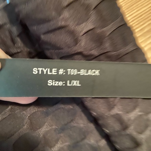 New Mix Black Booty Scrunch Leggings - Picture 8 of 10